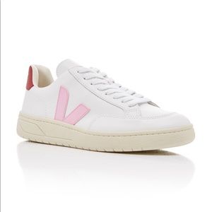 Veja v12 sneaker